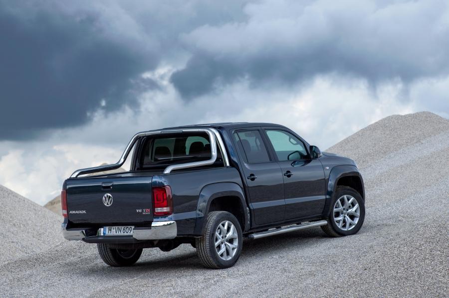  Volkswagen Amarok Double Cab Highline 2016 года  (фото 17 из 37)